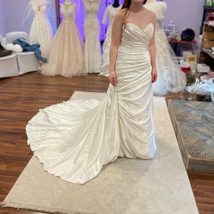 Maggie Sottero Couture Imperial Gown Size 14 Silk Ivory Pleated Strapless